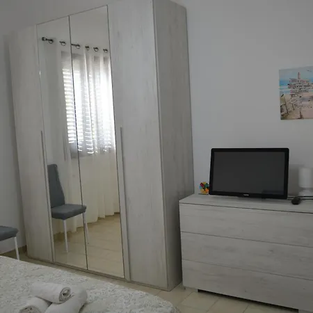Apartment Giu Al Mar - *